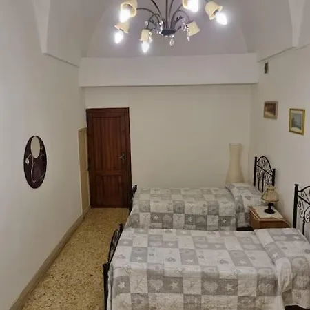 Giardino La Grotta בית נופש